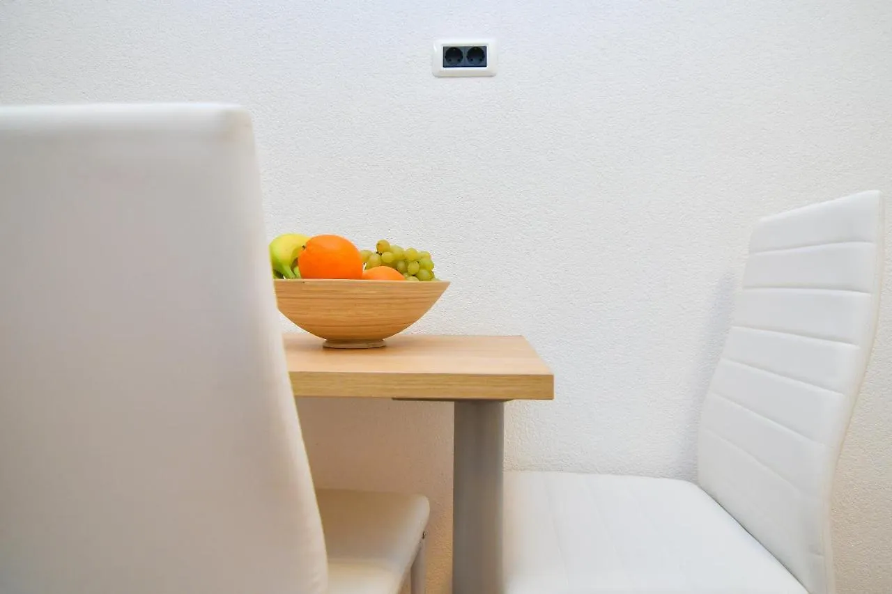 Studio Apartment Fažana